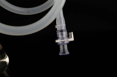 Передаточная крышка для колбы Эрленмейера, с трубкой 1/8 дюйма, с разъёмом и крышкой Луер с резьбой, стерильная, 1 шт./уп., 4 уп./кор., Nest, Китай