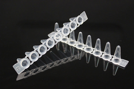 Пробирки для ПЦР в стрипах, 0,1 мл, 1×8, с плоскими оптически прозрачными крышками, прозрачные, разрезаемые