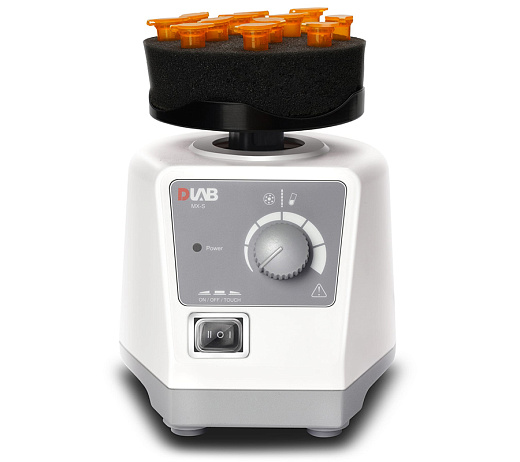 Вортекс 3 000 об/мин, амплитуда 4.0 мм, регулируемая скорость, сменные платформы, MX-S, с адаптером для пробирок и пробирками